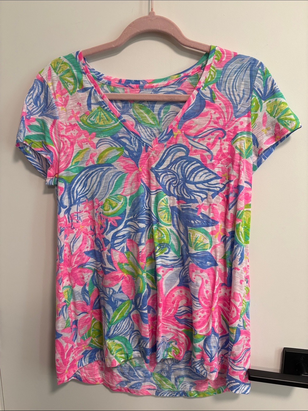Lilly Pulitzer Pink Blue Green Floral V-Neck Tee